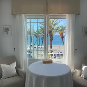 Apartamento En Primera Linea La Herradura (Granada)